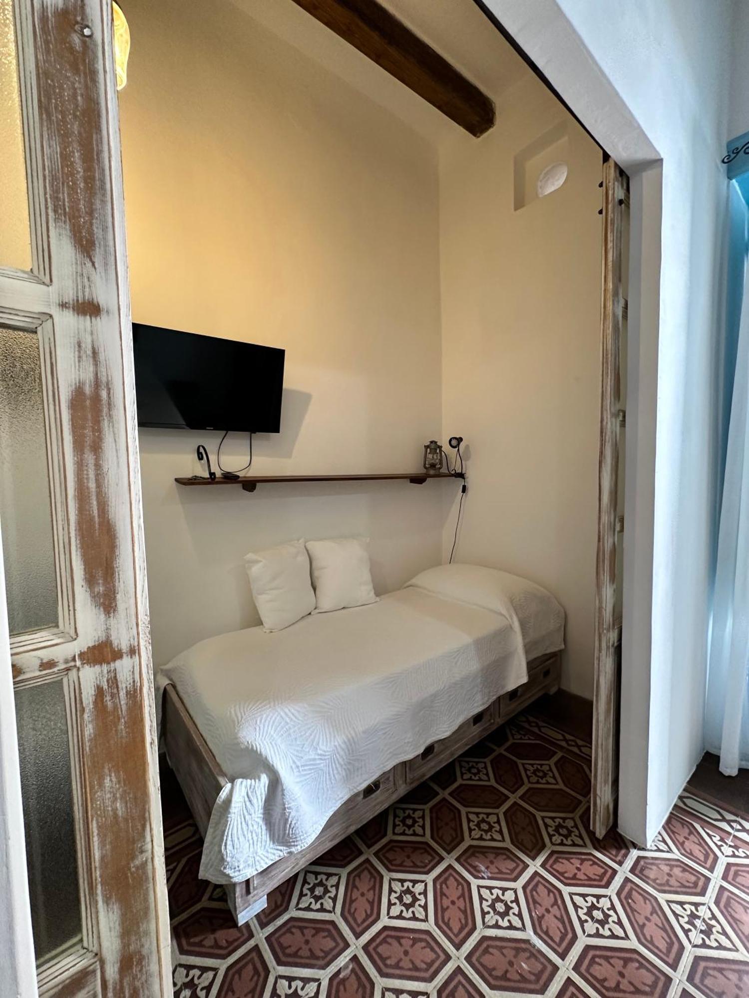 Antica Dimora Santa Marina Salina Bed & Breakfast Luaran gambar